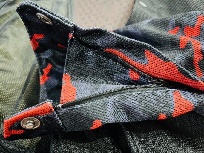 Rockndat Mesh Protective Red Sleeve
