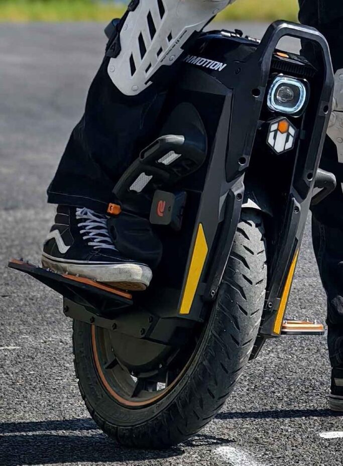 Inmotion P6 electric unicycle Close Up